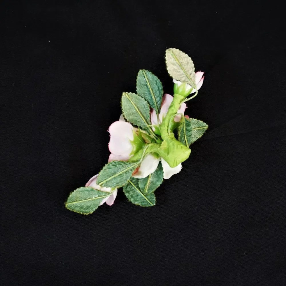 Estate Find Flower Decorations Bow Ribbon Appliques Craft Supply Wedding